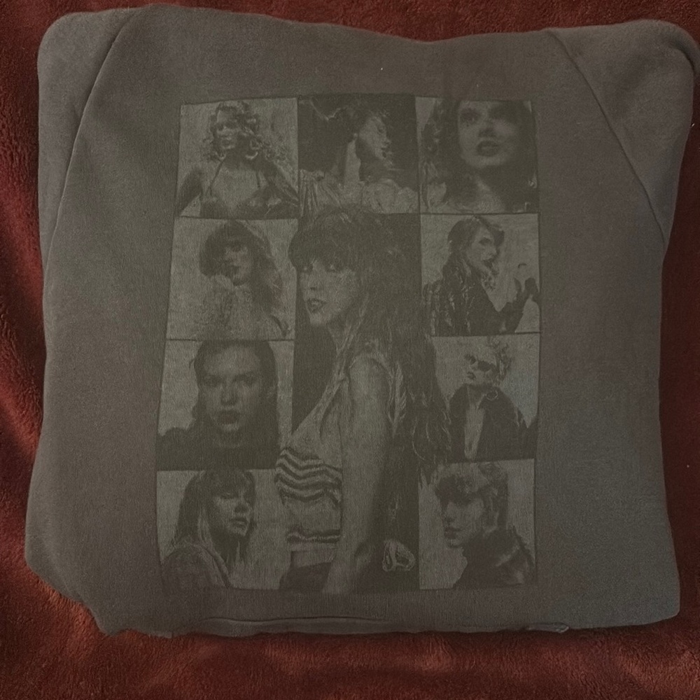 Taylor Swift ERAS tour sweatshirt (US)
